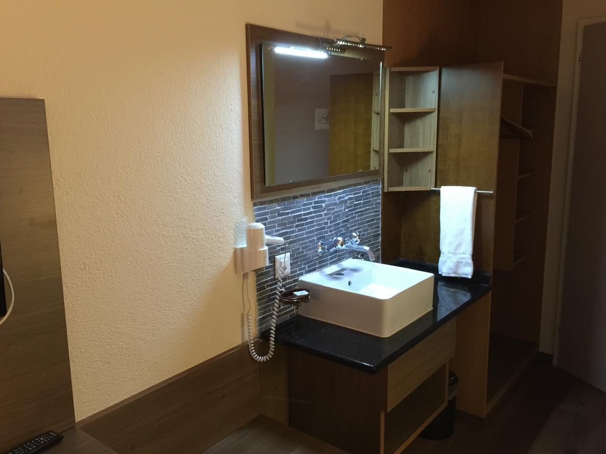 Zys Hotel Wettingen Ngoại thất bức ảnh